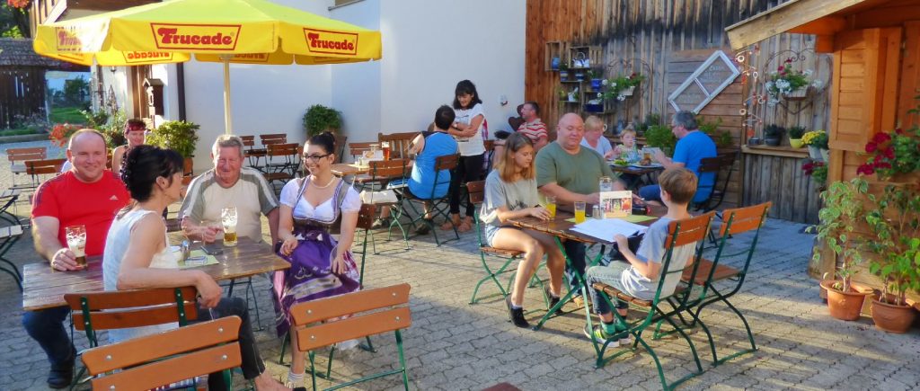 Beliebtes Ausflugsziel Bayerischer Wald Biergarten & Ausflugsgaststätte